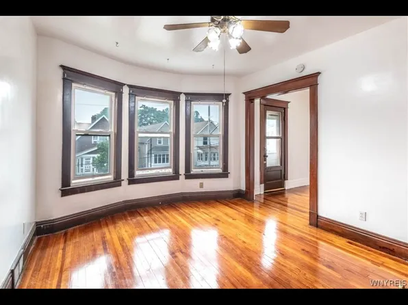 68 Princeton Pl, Buffalo, NY 14210