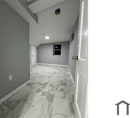 11 Brenton St #B — Photo 8