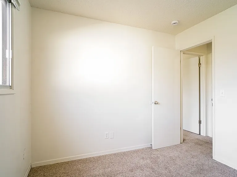Laurelwood — Photo 14