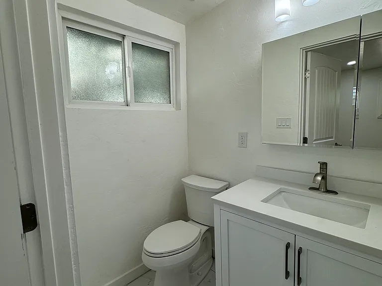 1803 E Miles St — Photo 21
