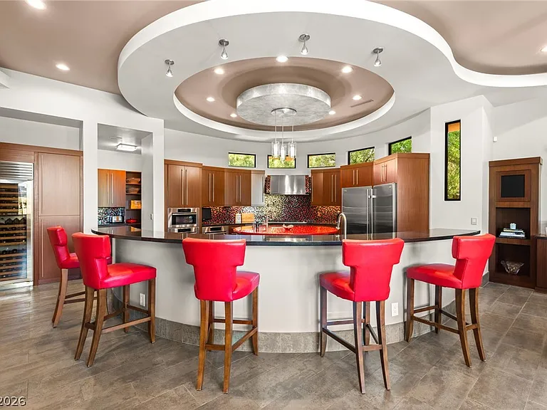 2 Castle Oaks Ct — Photo 16