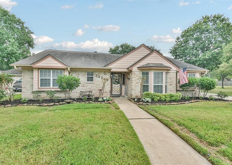 1st image of 22019 Bucktrout Ln