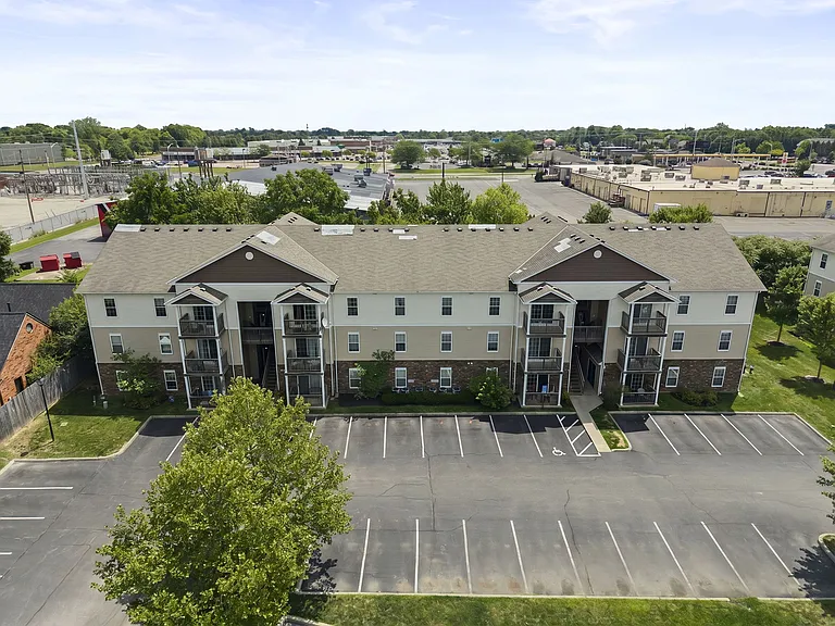 Madden's Pointe — Photo 36