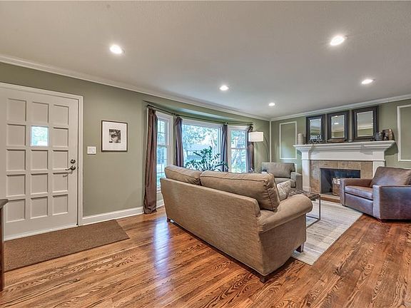 4th image of 5401 W 65th Pl