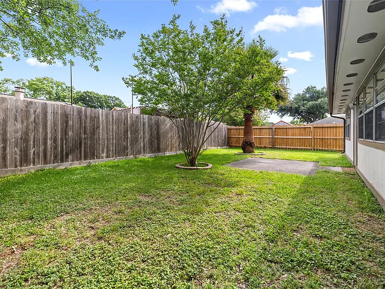 19630 San Gabriel Dr — Photo 21