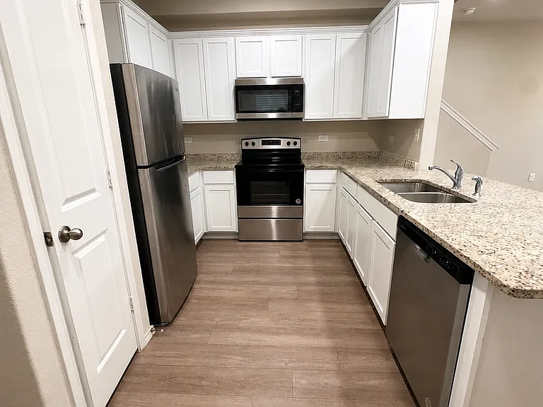 7356 Misty Ridge Dr #12 — Photo 23