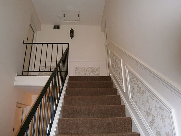 3rd image of 4102 W 99th St APT D