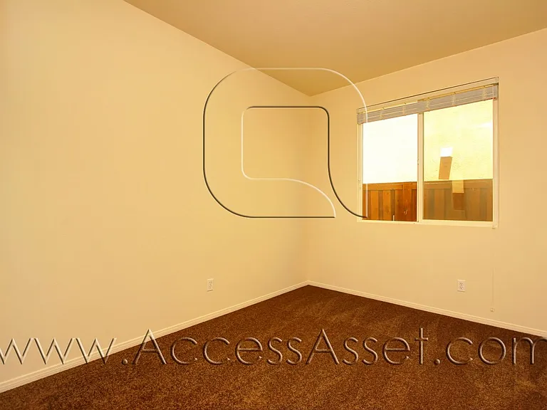 32009 Merano St — Photo 10