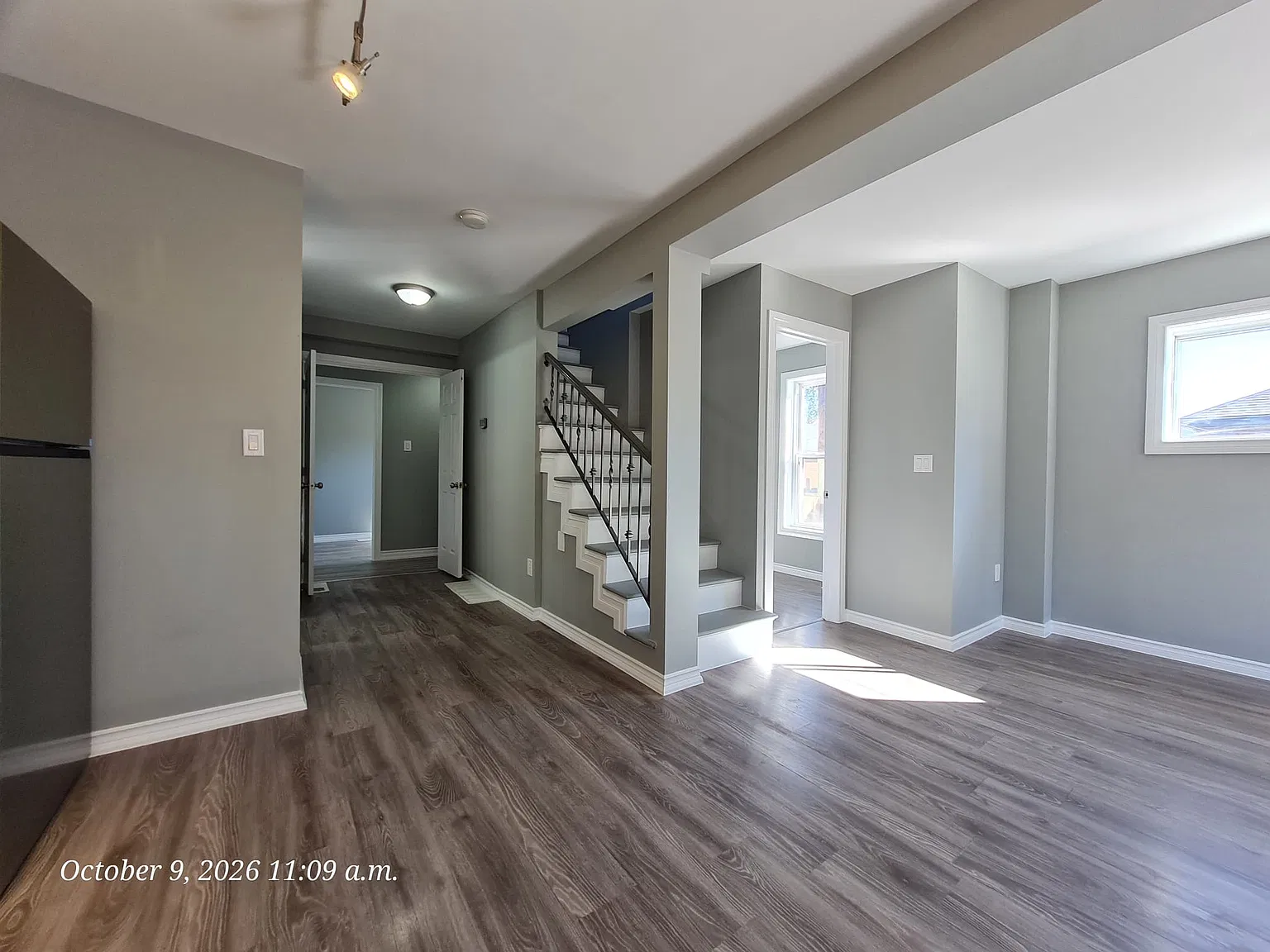 3 bed, 1.5 bath, $2,300 — Photo 3