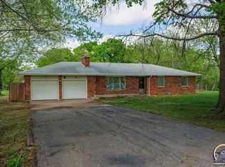 5020 SE 7th St, Tecumseh, KS 66542