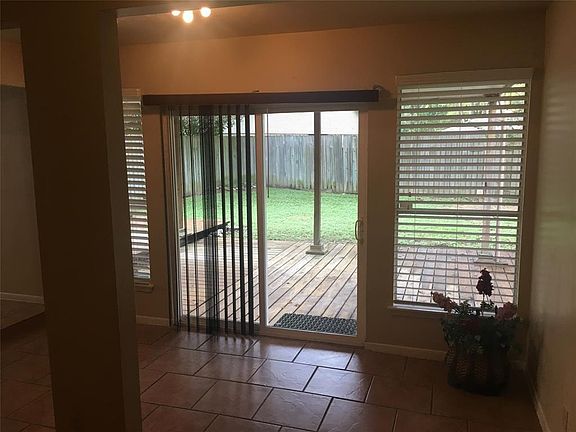 3rd image of 15002 Yorktown Colony Dr