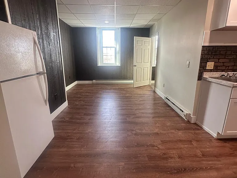 725 Front St #2 — Photo 4