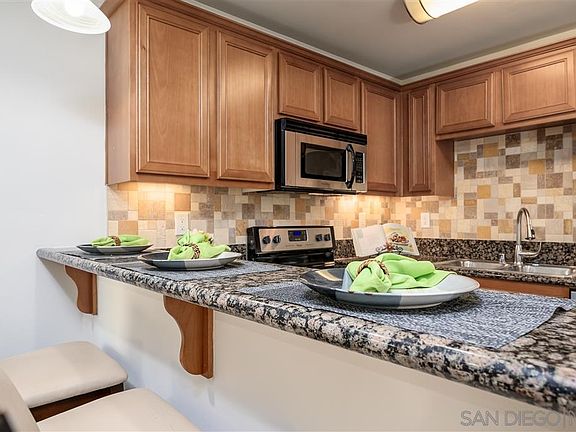 3rd image of 800 N Mollison Ave #59-1