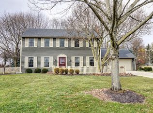 6600 Curtwood Dr, Tipp City, OH 45371