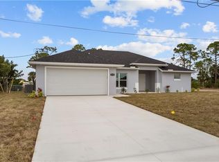 3132 NE 13th Pl, Cape Coral, FL 33909