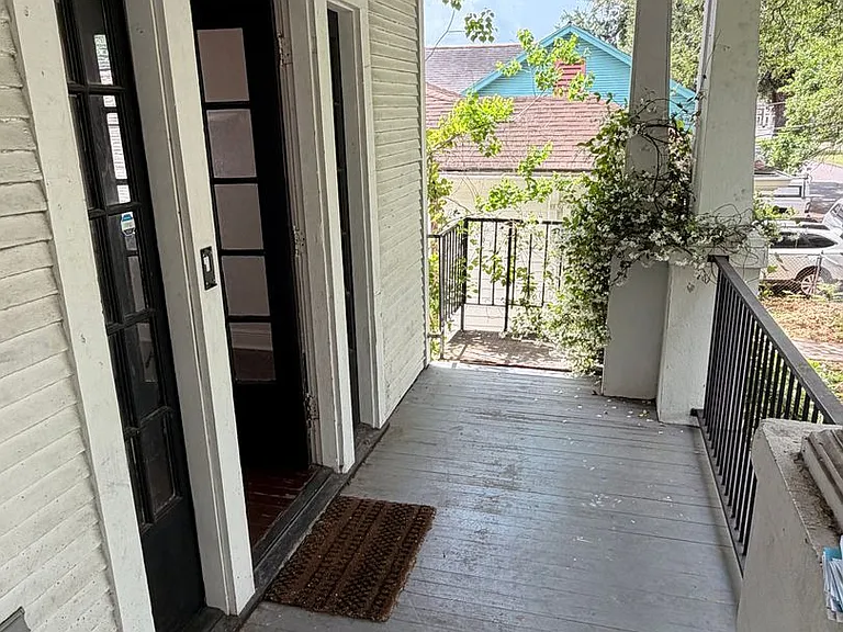 1233 Poland Ave — Photo 2