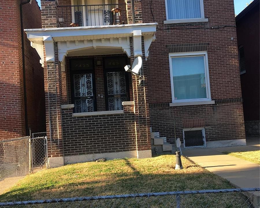 1st image of 4435 Clarence Ave