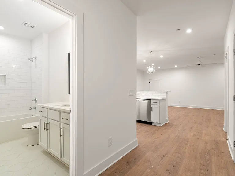 172 Leggo Ave — Photo 13