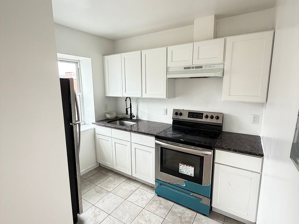 1st image of 2438 Barker Ave Unit 4A