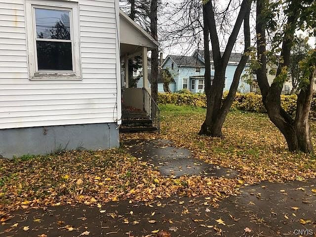 2nd image of 114 W North St
