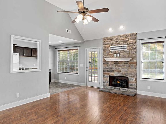4th image of 1193 Meachem Dr