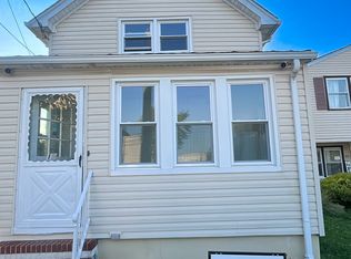 19 Lefferts St, Carteret, NJ 07008