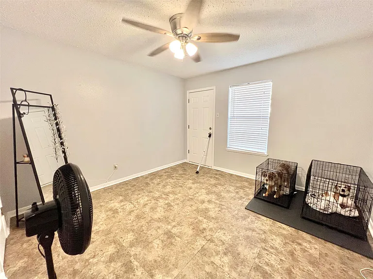 4023 Avenue Q 1/2 — Photo 27
