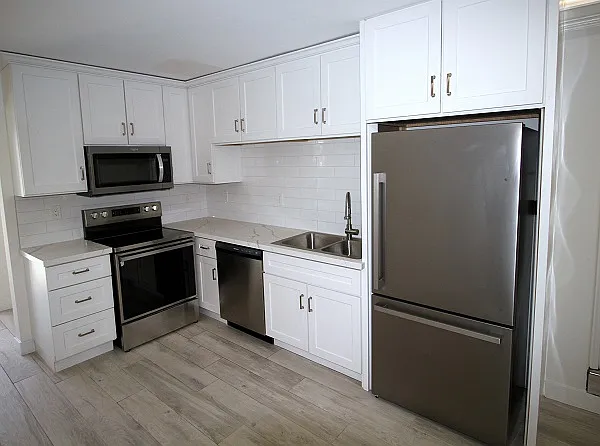 Studio, 375 sqft, $2,595 — Photo 4