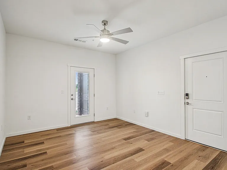 Portland Place Apartments — Photo 48