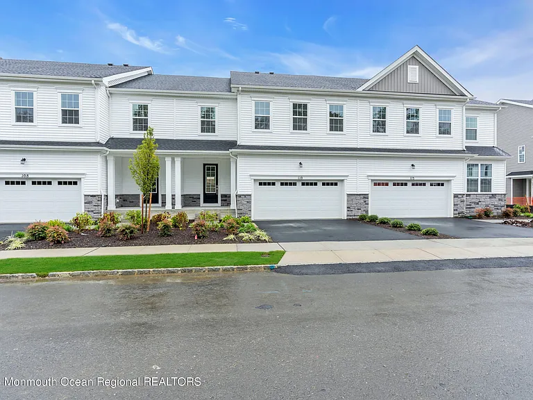 110 Woolley Ct — Photo 4