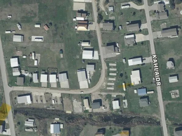 912 Moms Rd, Crystal Beach, TX 77650