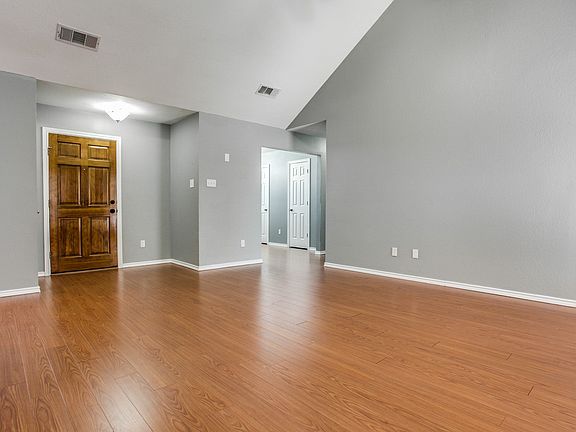 2nd image of 3721 Willowood Dr