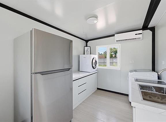 5th image of 8947 Dogwood Dr