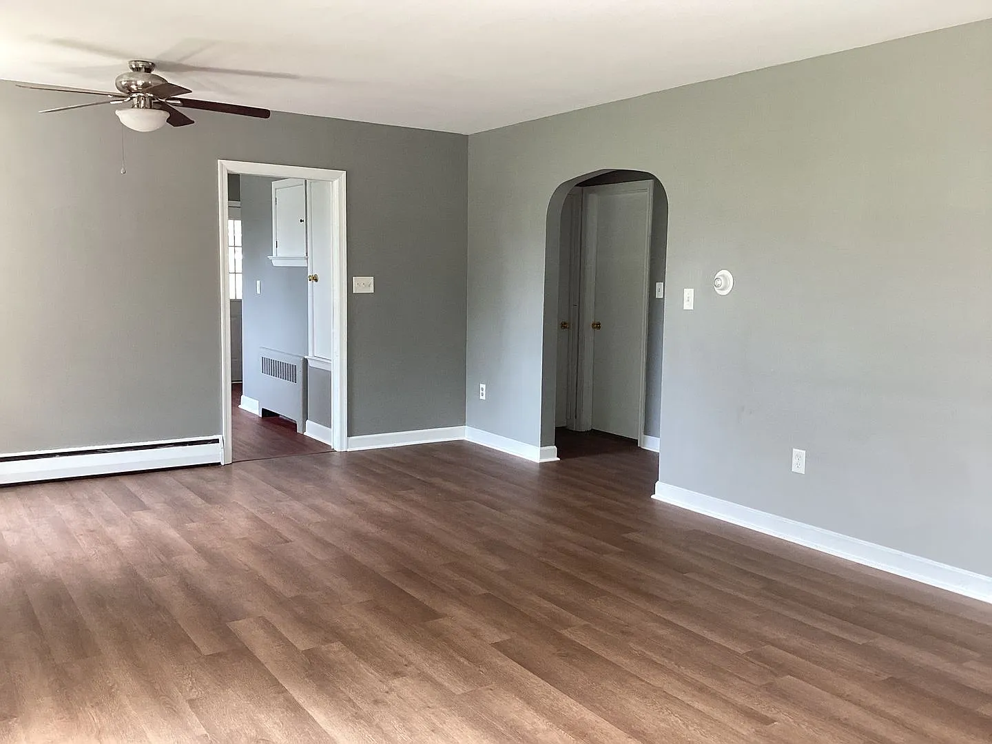 House 320 Landis Ave — Photo 3