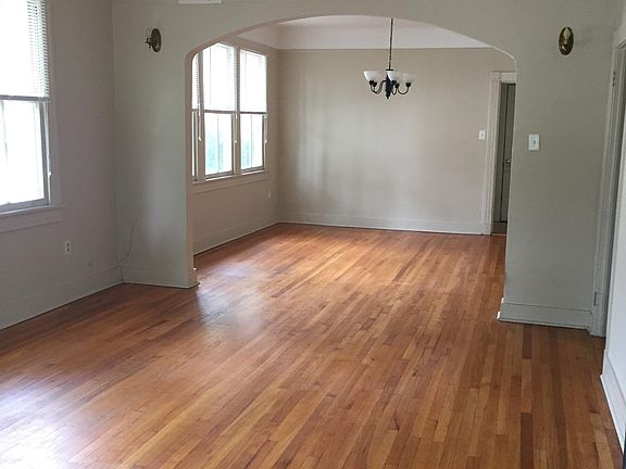 2nd image of 5510 S Claiborne Ave