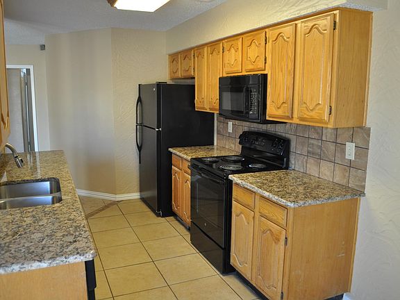 4th image of 2906 Kingswood Dr