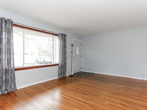 2nd image of 23821 W Sussex Dr