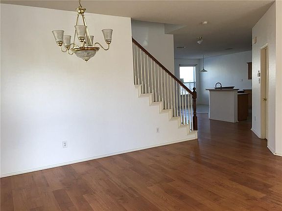 4th image of 10429 Lake Brook Dr