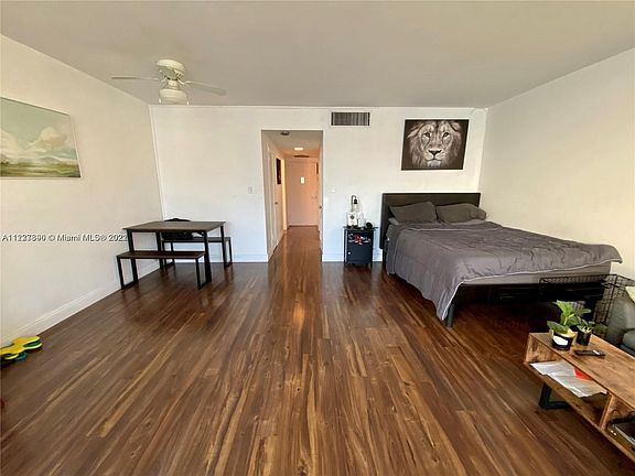 3rd image of 1200 W Avenue 1528