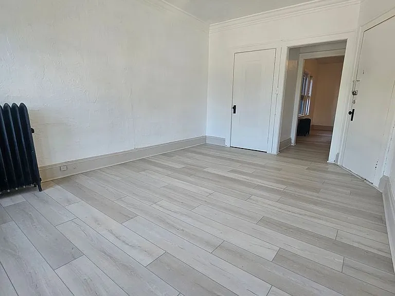 16812 Madison Ave — Photo 2
