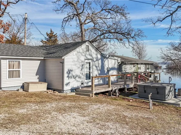33417 Evanston Rd, Sunrise Beach, MO 65079