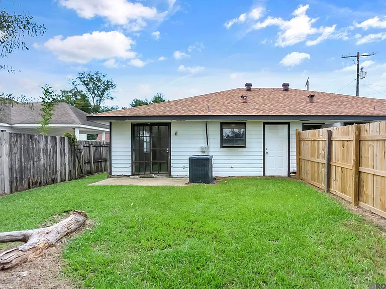 309 Hewitt Rd #B — Photo 9