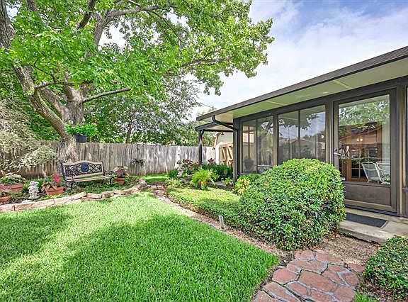 5th image of 1314 Darlene Ln
