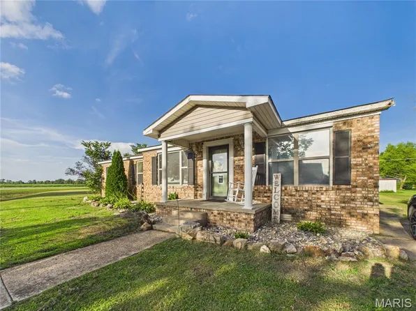 404 N Main St, Gideon, MO 63848