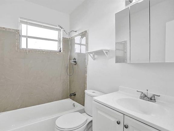 5th image of 1026 NW 7th Ter #2