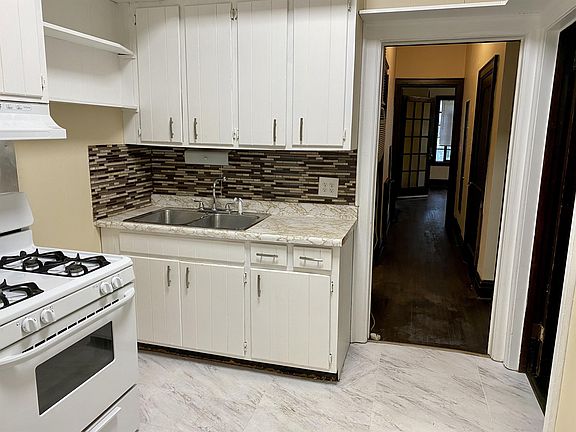 5th image of 1029 10th St #10723567