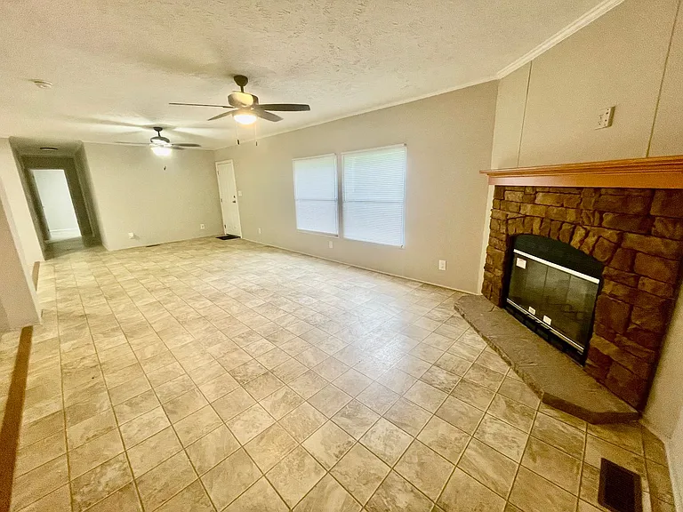 1838 Prairie Ct — Photo 5