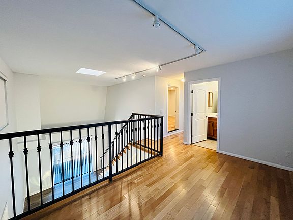 5th image of 3501 Jasmine Ave APT 12