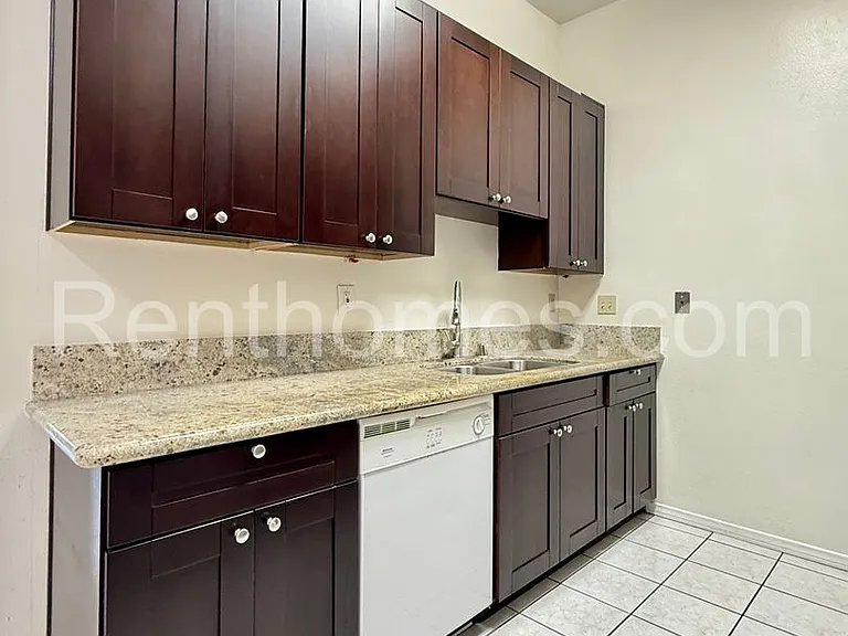 8320 Regents Rd #1H — Photo 10