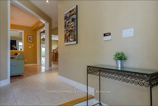 30 Masters Green Cres — Photo 3